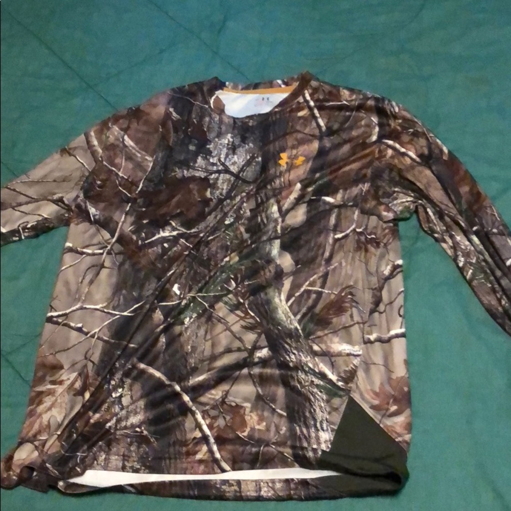 Under armour camo long sleeve shirt